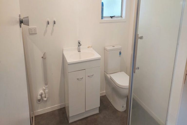 Photo of property in 12 Ruawai Road, Mount Wellington, Auckland, 1060
