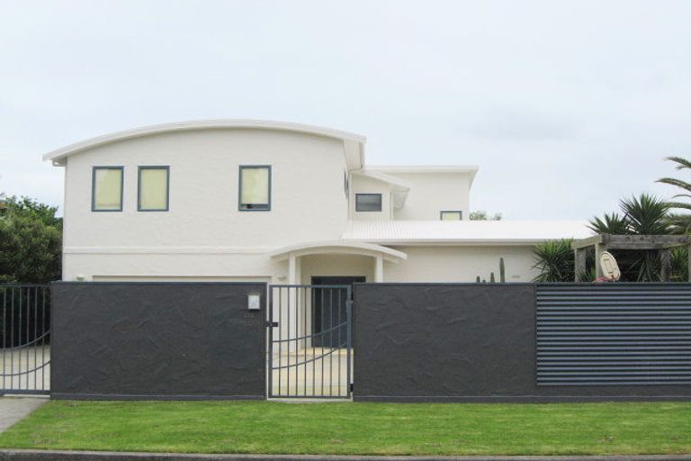 Photo of property in 102 Ladies Mile, Manly, Whangaparaoa, 0930