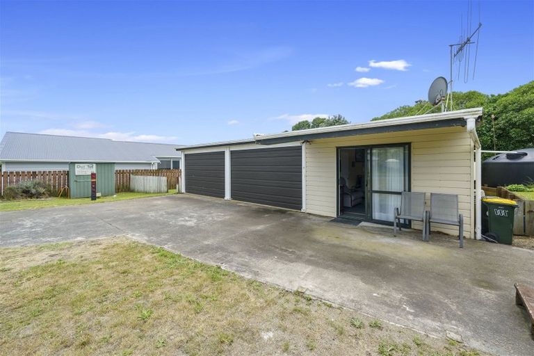 Photo of property in 8 Sylvia Way, Te Horo Beach, Otaki, 5581