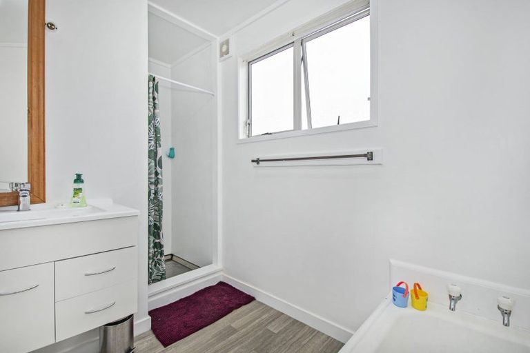 Photo of property in 3 Rose Place, Te Kamo, Whangarei, 0112