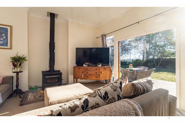 Photo of property in 53 Morven Beach Road, Morven, Waimate, 7980