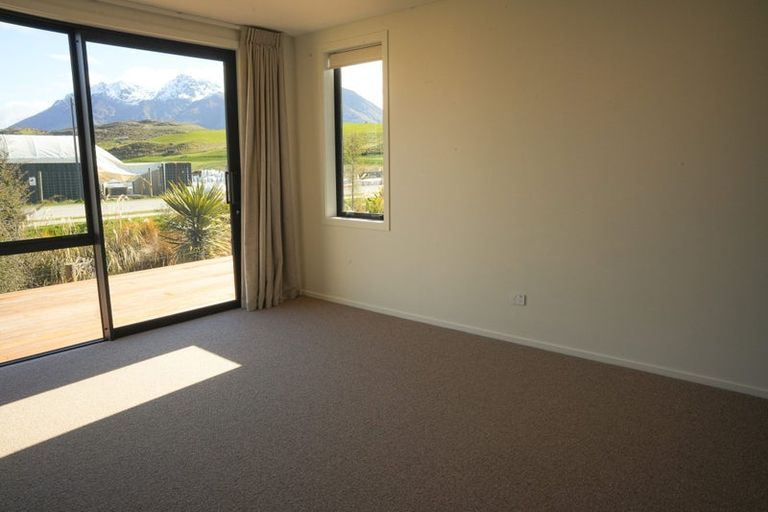 Photo of property in 45 Shelduck Road, Jacks Point, 9371