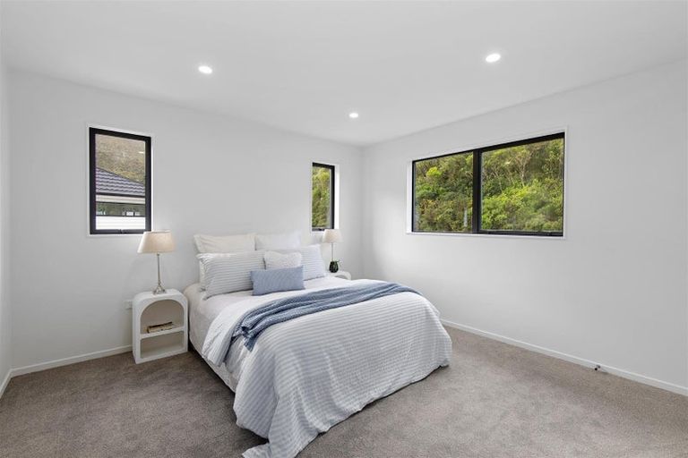 Photo of property in 5 Pihipihi Way, Crofton Downs, Wellington, 6035