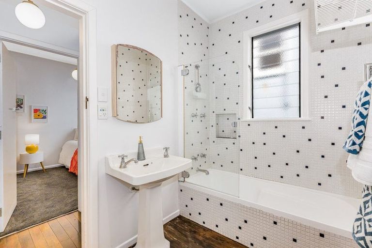 Photo of property in 243 Rintoul Street, Berhampore, Wellington, 6023