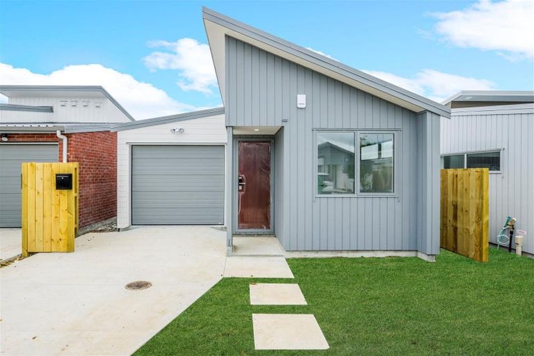 Photo of property in 39 Clayden Shuttleworth Street, Papakura, 2110