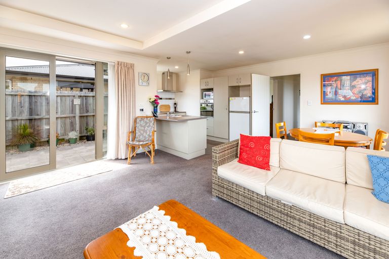 Photo of property in 72b Marshland Road, Shirley, Christchurch, 8061