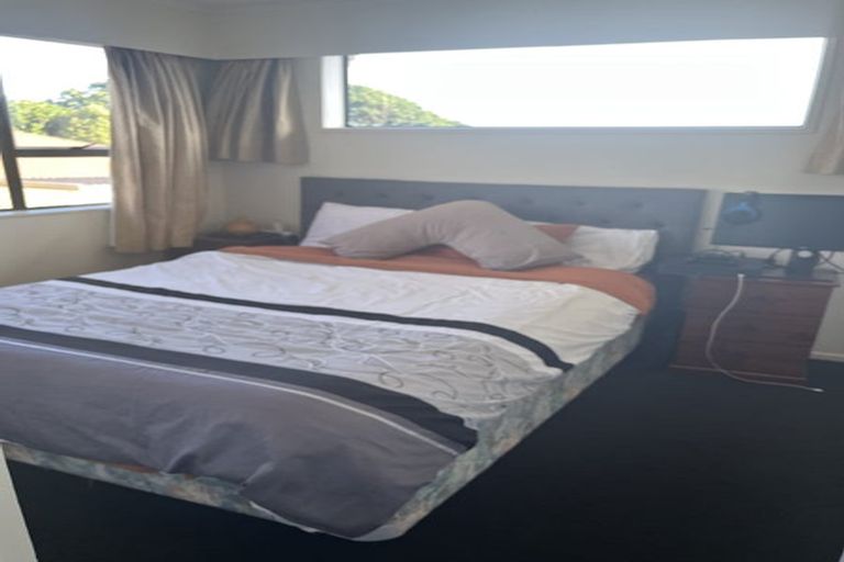 Photo of property in 15a Craddock Street, Waterloo, Lower Hutt, 5011