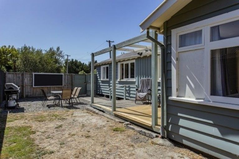 Photo of property in 2 Penfold Square, Leithfield, 7481