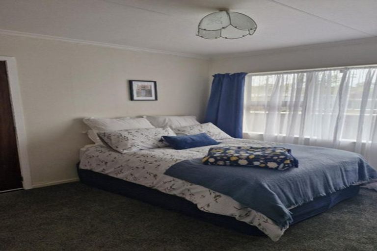 Photo of property in 10 Kapui Place, Waitara, 4320
