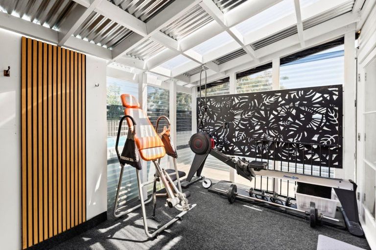 Photo of property in 1 Rutherford Road, Marewa, Napier, 4110