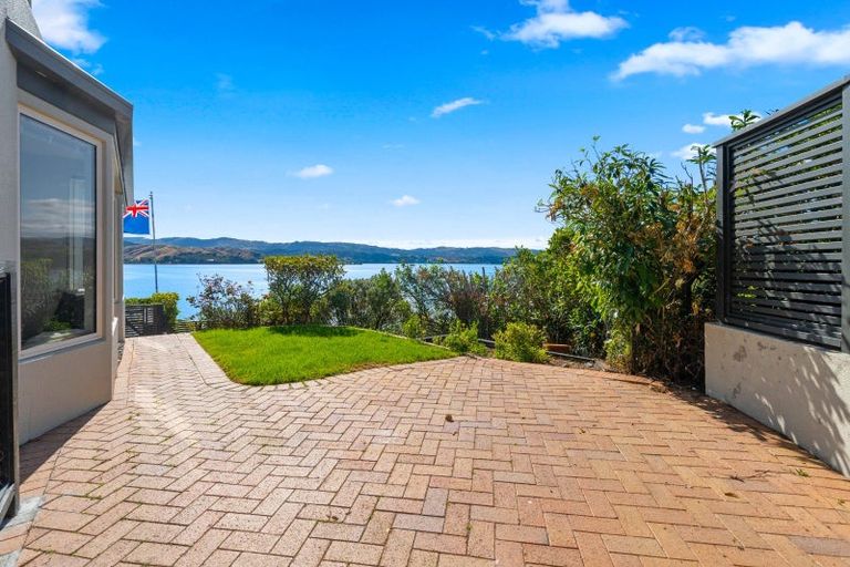 Photo of property in 26a Mana View Road, Paremata, Porirua, 5026