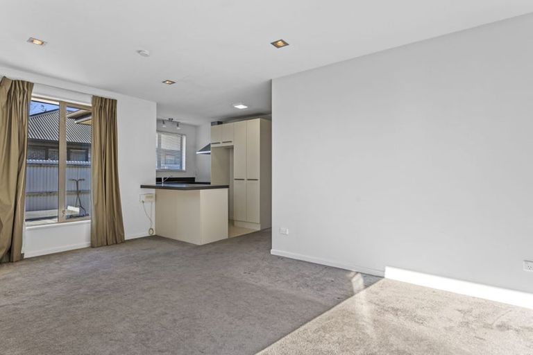 Photo of property in 65 Cleveland Street, Edgeware, Christchurch, 8013