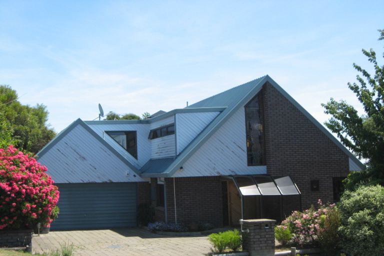 Photo of property in 48 Ravensdale Rise, Westmorland, Christchurch, 8025