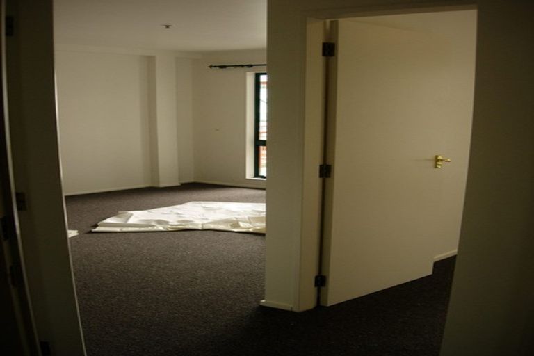 Photo of property in Courtenay Apartments, 406/120 Courtenay Place, Te Aro, Wellington, 6011