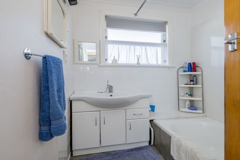 Photo of property in 24 Elizabeth Street, Levin, 5510