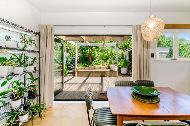 Photo of property in 27 Wellington Road, Paekakariki, 5034