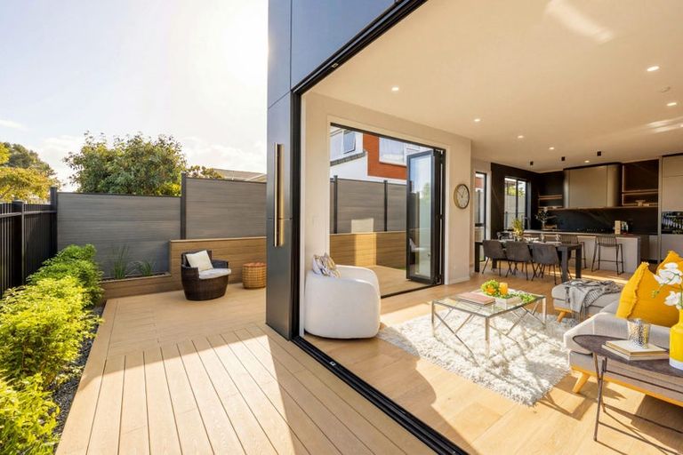 Photo of property in 23b Sorrel Crescent, Bucklands Beach, Auckland, 2012