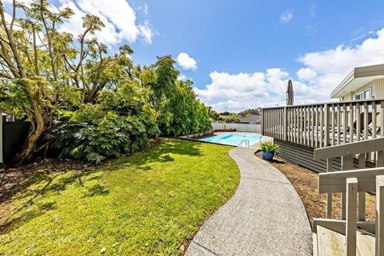 Photo of property in 10 Bothwell Place, Pahurehure, Papakura, 2113