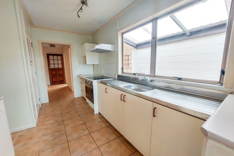 Photo of property in 28 Fuchsia Avenue, Pukete, Hamilton, 3200