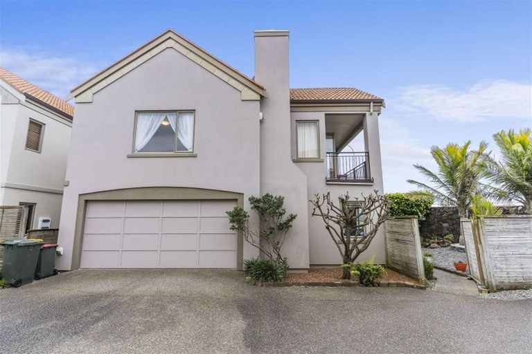 Photo of property in 1 Macleans Road, Bucklands Beach, Auckland, 2014