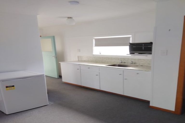 Photo of property in 25 Fulford Street, New Plymouth, 4310