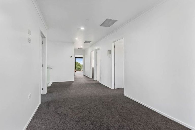 Photo of property in 7 Juvena Place, Clover Park, Auckland, 2019