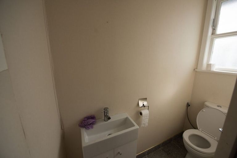 Photo of property in 12 Maple Grove, Kingston, Wellington, 6021