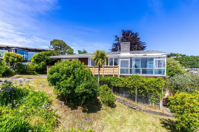 Photo of property in 15 Scenic Heights, Acacia Bay, Taupo, 3330