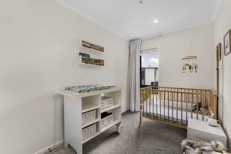 Photo of property in 10 Walter Merton Road, Hobsonville, Auckland, 0616