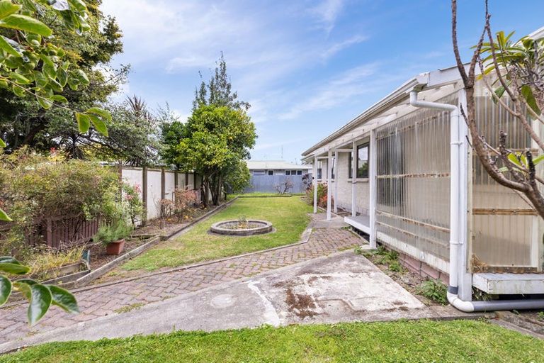Photo of property in 28 Keeling Street, West End, Palmerston North, 4412