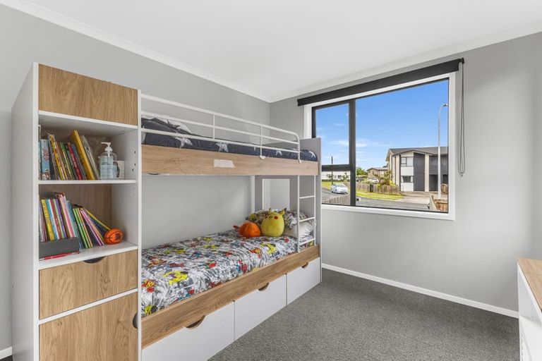 Photo of property in 14 Discovery Place, Marfell, New Plymouth, 4310