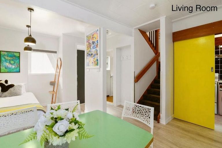 Photo of property in 100 Lake Road, Koutu, Rotorua, 3010