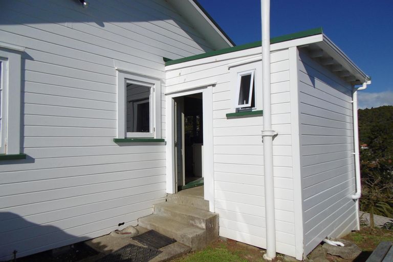 Photo of property in 1 Williams Grove, Melling, Lower Hutt, 5010