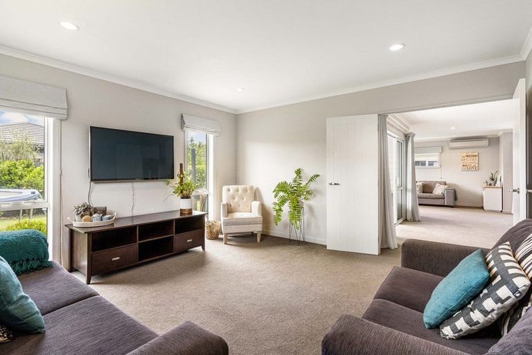 Photo of property in 18 Excelsa Place, Papamoa Beach, Papamoa, 3118