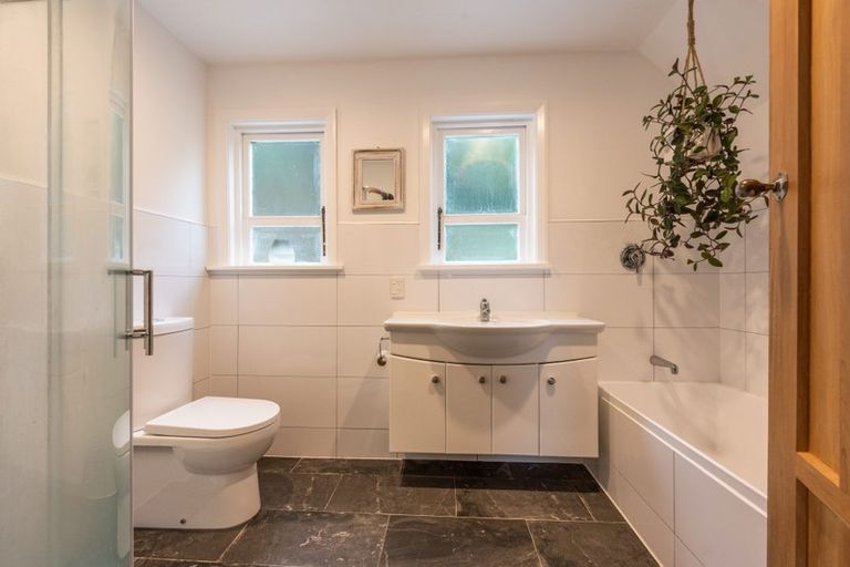 Photo of property in 51 Kainui Road, Hataitai, Wellington, 6021