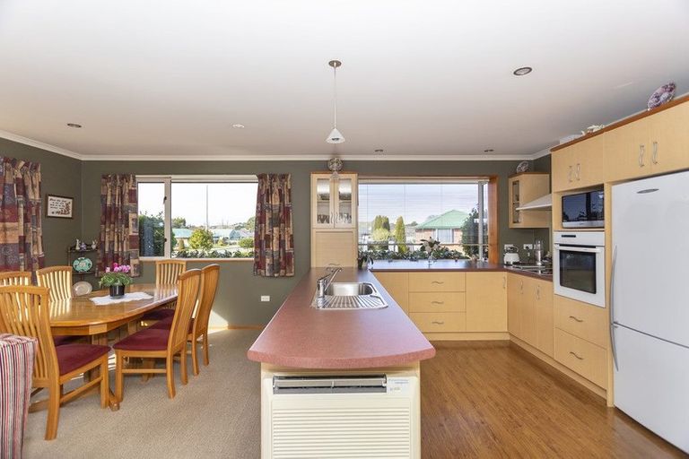 Photo of property in 24 Hannah Place, Holmes Hill, Oamaru, 9401