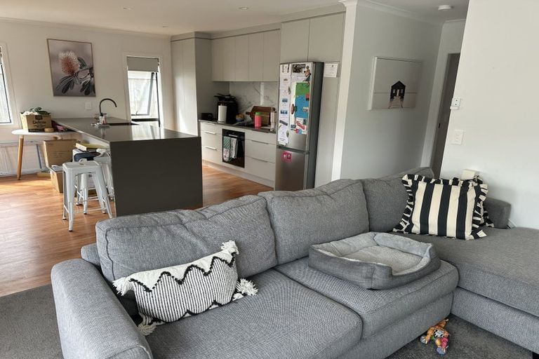 Photo of property in 9b Faulke Avenue, Wainuiomata, Lower Hutt, 5014