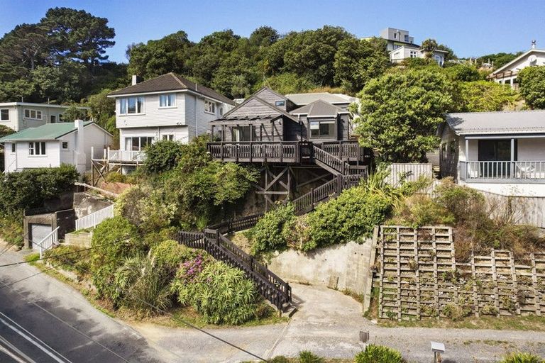 Photo of property in 113 Houghton Bay Road, Houghton Bay, Wellington, 6023