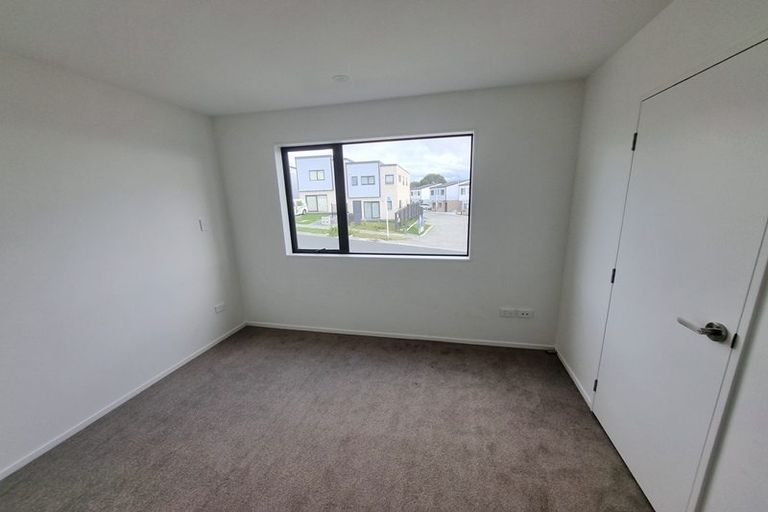 Photo of property in 45a Crestview Rise, Papakura, 2110