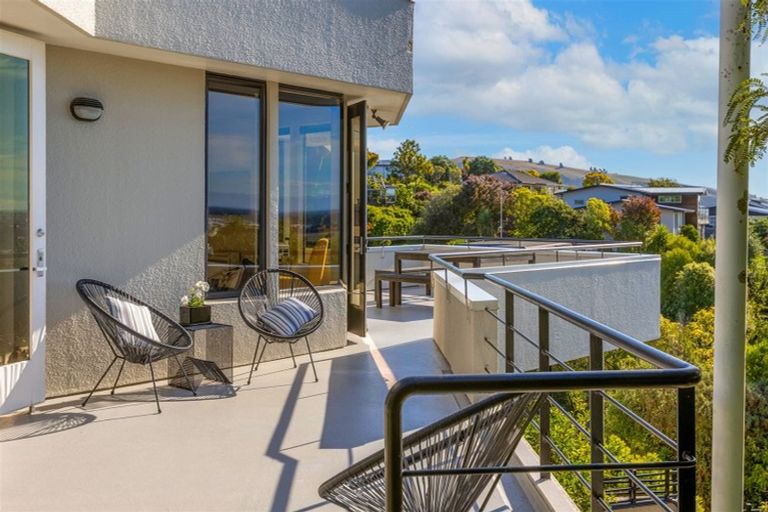 Photo of property in 9a Janice Place, Mount Pleasant, Christchurch, 8081