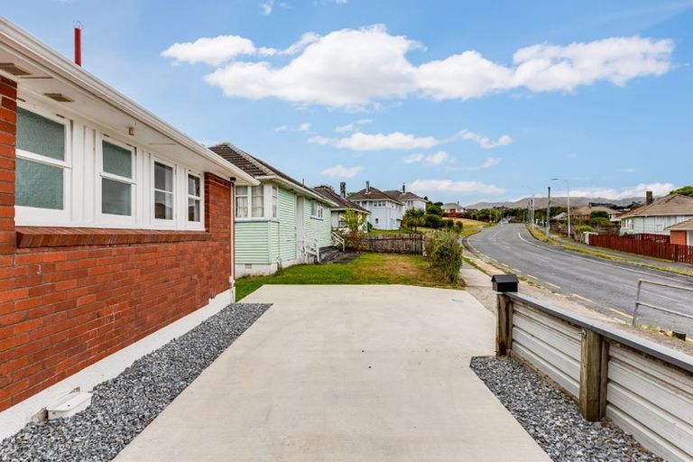 Photo of property in 27 Mckillop Street, Ranui, Porirua, 5024