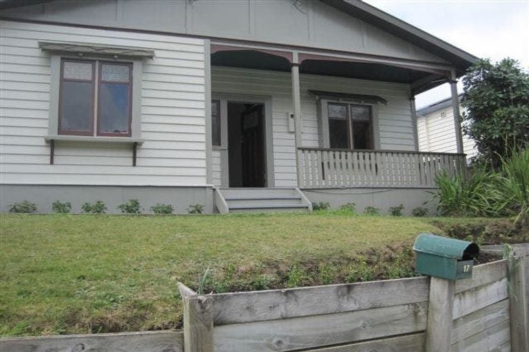 Photo of property in 17 Waikowhai Street, Ngaio, Wellington, 6035
