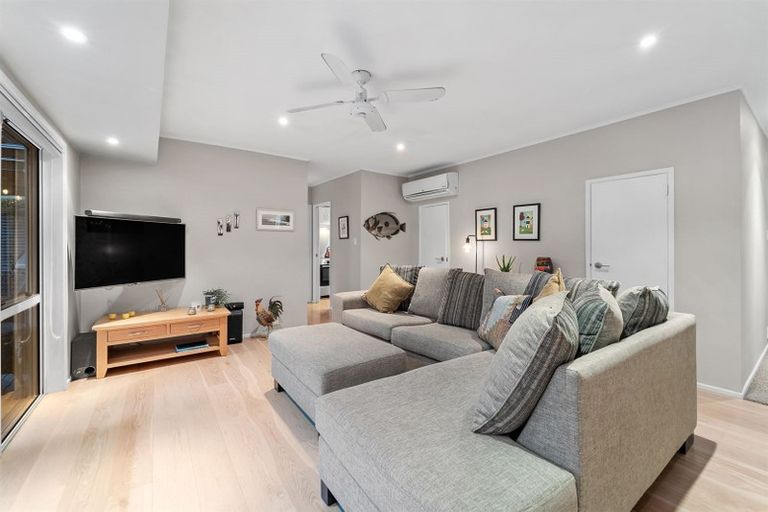 Photo of property in 10 Seine Road, Forrest Hill, Auckland, 0620