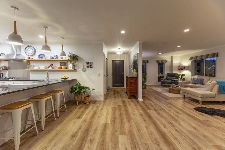 Photo of property in 58 Hillcrest Road North, Raumati Beach, Paraparaumu, 5032