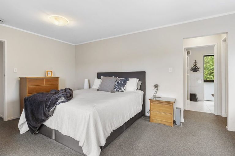 Photo of property in 22 Houston Place, Bayview, Auckland, 0629