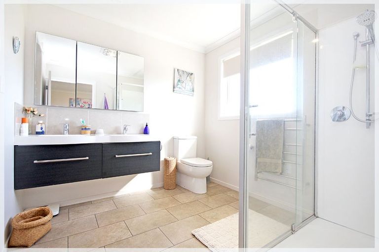 Photo of property in 12 Malthus Place, Foxton Beach, Foxton, 4815