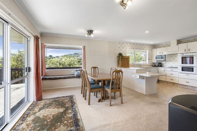 Photo of property in 17 Latitude Close, Whitby, Porirua, 5024