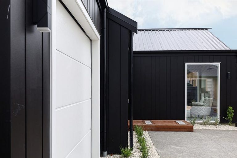 Photo of property in 14 Samuel Place, Terrace End, Palmerston North, 4410