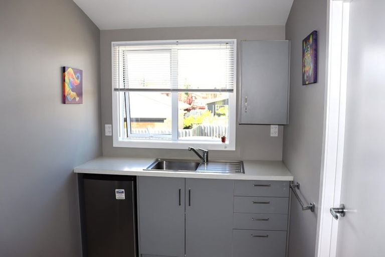 Photo of property in 2 Arthur Street, Holmes Hill, Oamaru, 9401