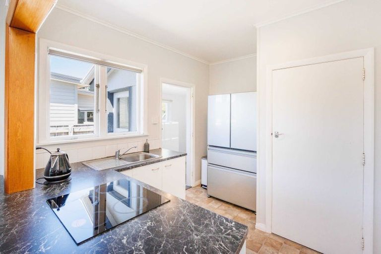 Photo of property in 30 Aberdeen Avenue, Takaro, Palmerston North, 4412